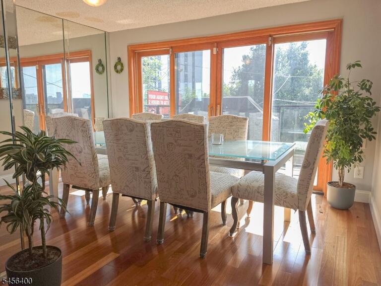 Property listing MLS 4049303 photo 4