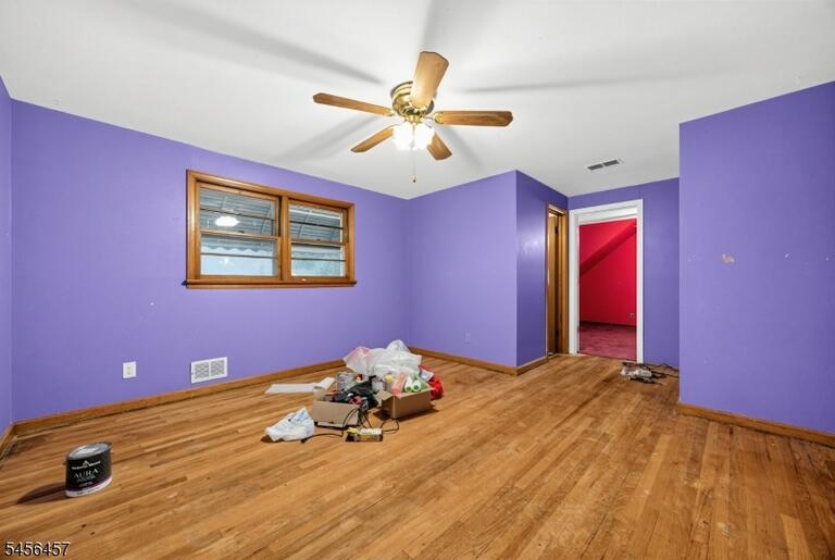 Property listing MLS 4049322 photo 12