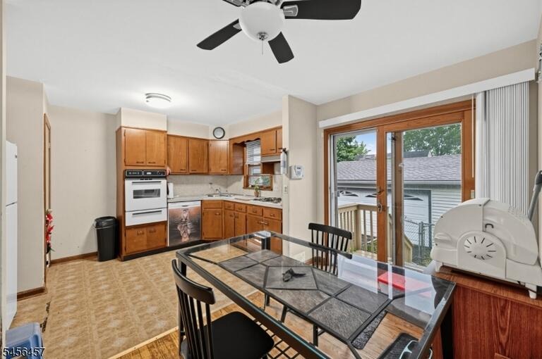 Property listing MLS 4049322 photo 4