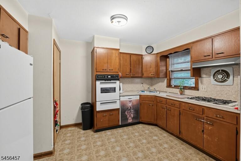 Property listing MLS 4049322 photo 5