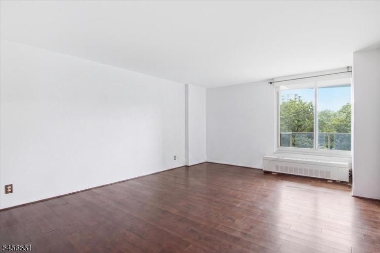 Property listing MLS 4049335 photo 36
