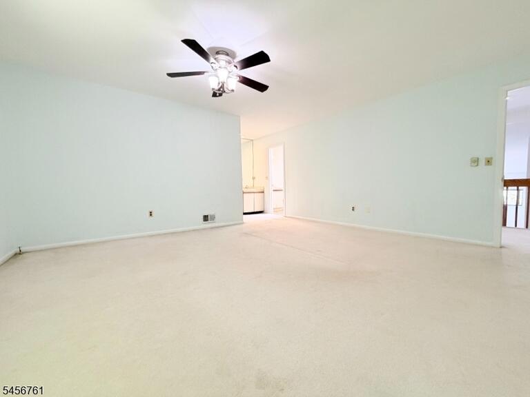 Property listing MLS 4049346 photo 15