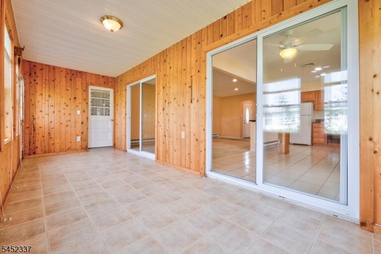 Property listing MLS 4049390 photo 8