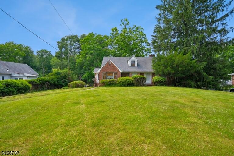 Property listing MLS 4049392 photo 3