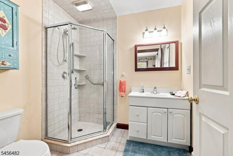 Property listing MLS 4049400 photo 15