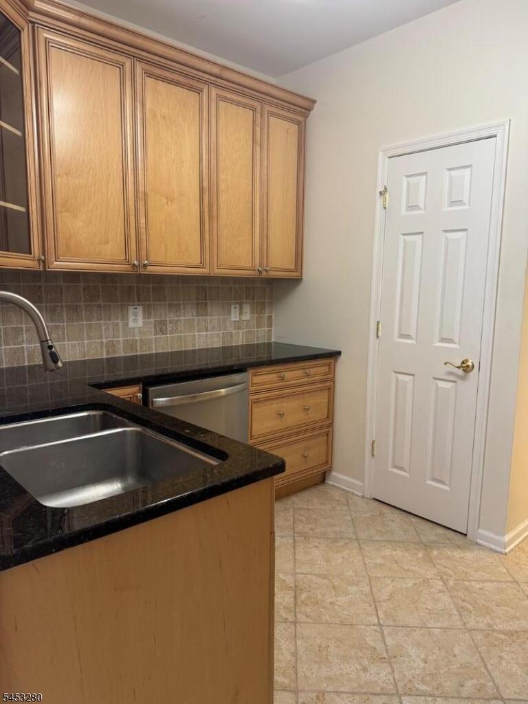 Property listing MLS 4049407 photo 2