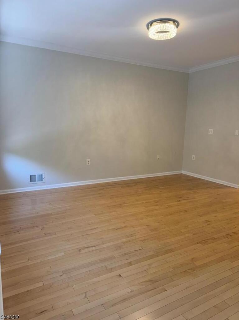 Property listing MLS 4049407 photo 4