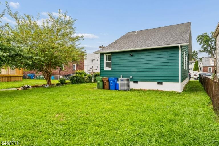 Property listing MLS 4049424 photo 25