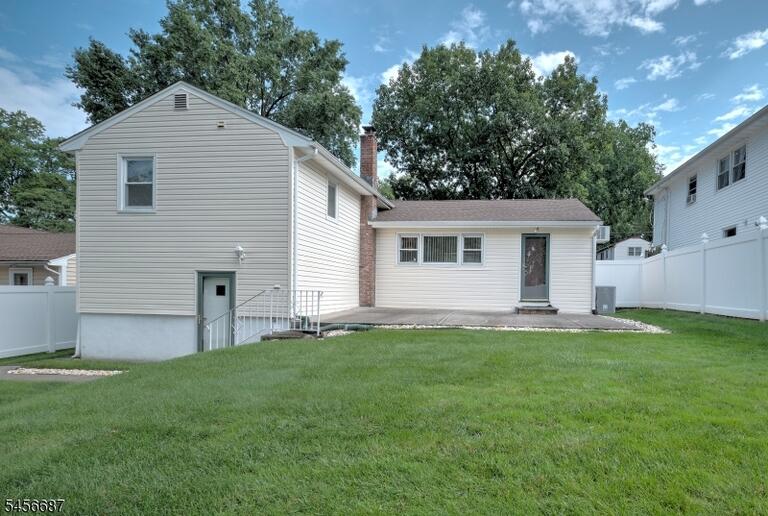Property listing MLS 4049432 photo 18