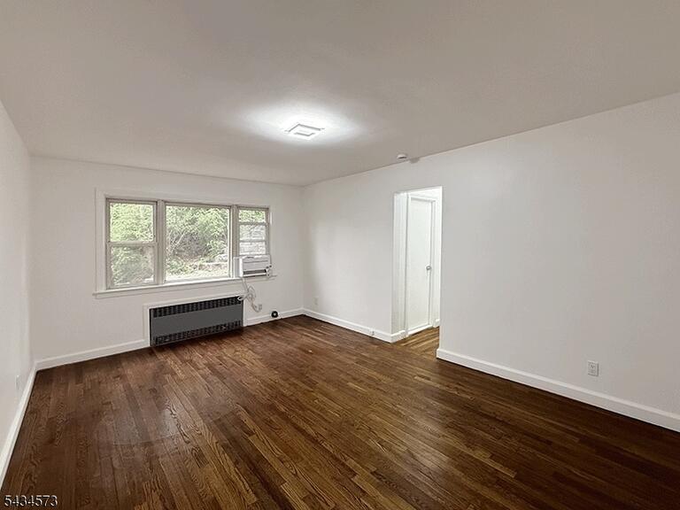 Property listing MLS 4049450 photo 3
