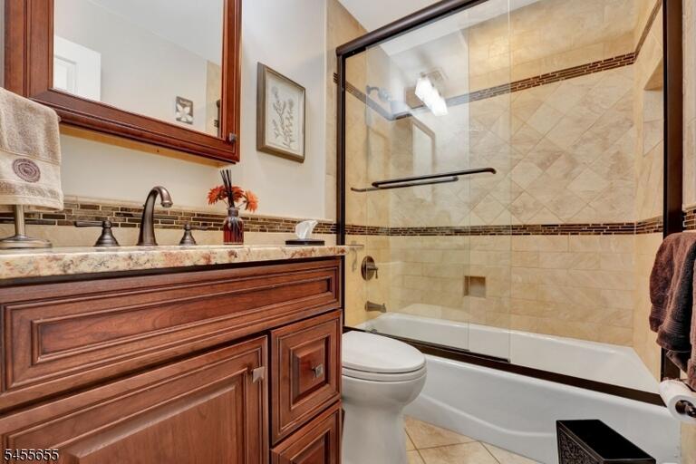 Property listing MLS 4049465 photo 19