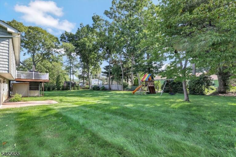 Property listing MLS 4049465 photo 25