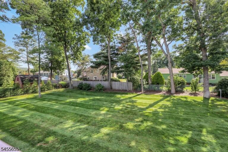 Property listing MLS 4049465 photo 26