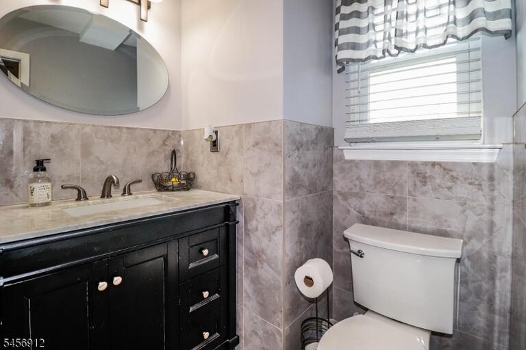 Property listing MLS 4049483 photo 10