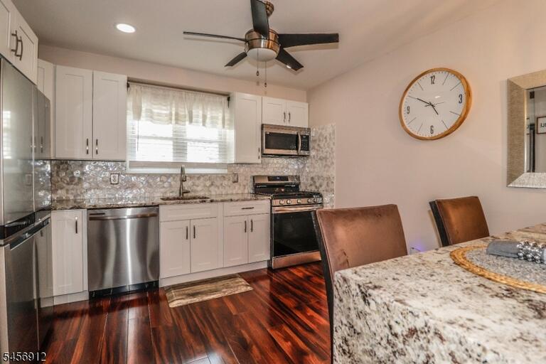 Property listing MLS 4049483 photo 4
