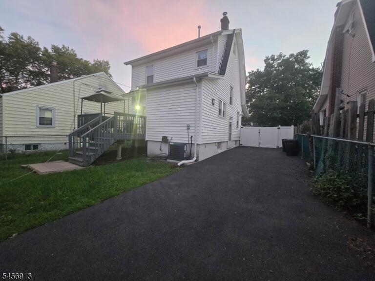 Property listing MLS 4049484 photo 17