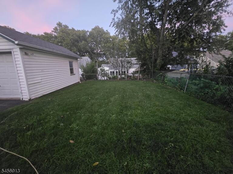 Property listing MLS 4049484 photo 18