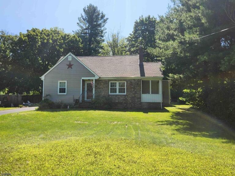 Property listing MLS 4049496 photo 1