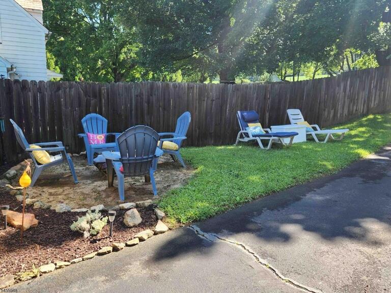 Property listing MLS 4049496 photo 22