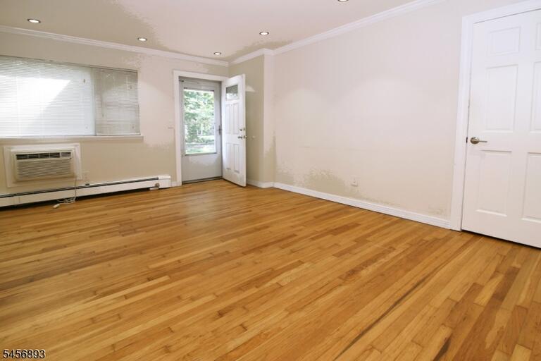 Property listing MLS 4049506 photo 5