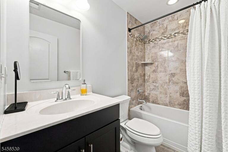 Property listing MLS 4049515 photo 33
