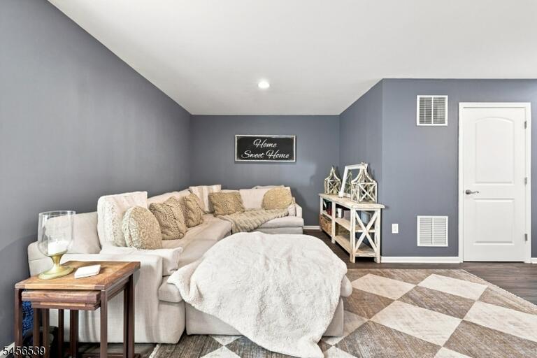 Property listing MLS 4049515 photo 37