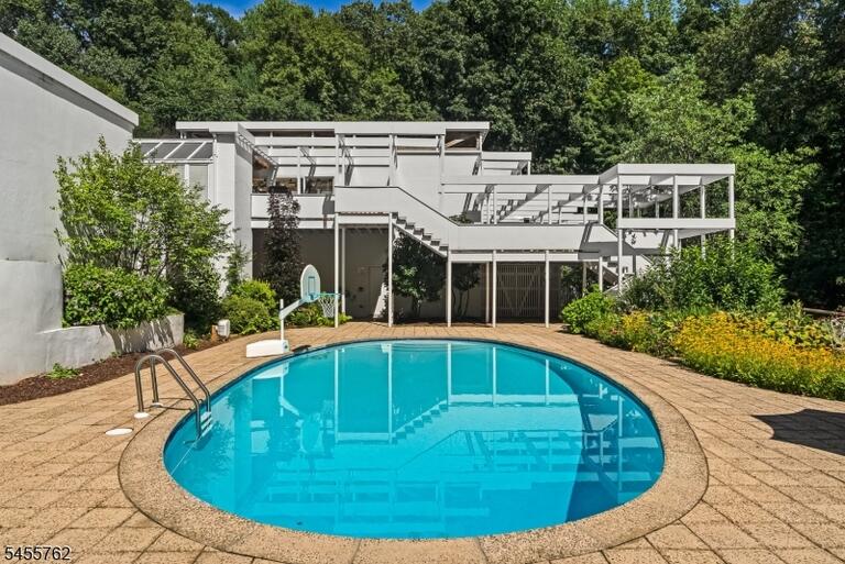 Property listing MLS 4049542 photo 26