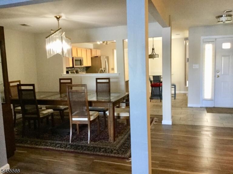 Property listing MLS 4049551 photo 8