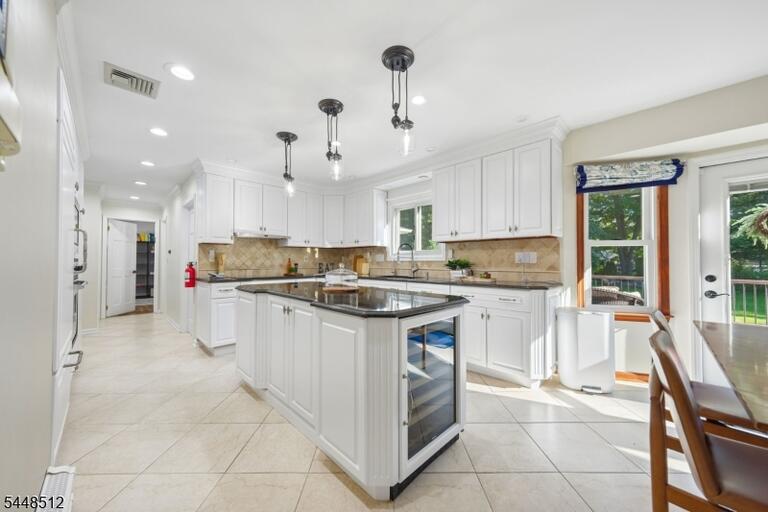 Property listing MLS 4049556 photo 17
