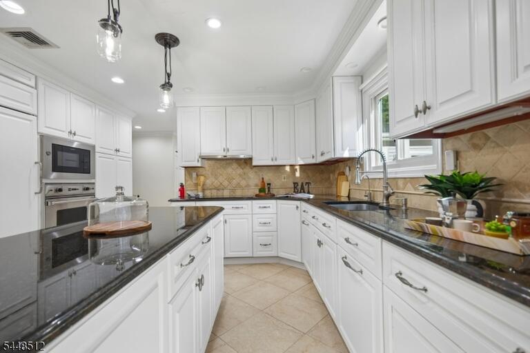 Property listing MLS 4049556 photo 18