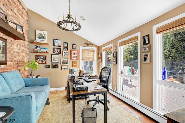 Property listing MLS 4049582 photo 15