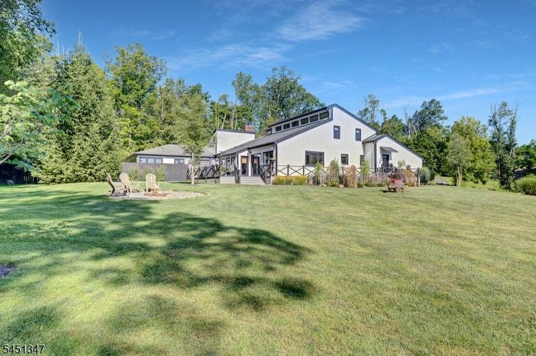 Property listing MLS 4049582 photo 23