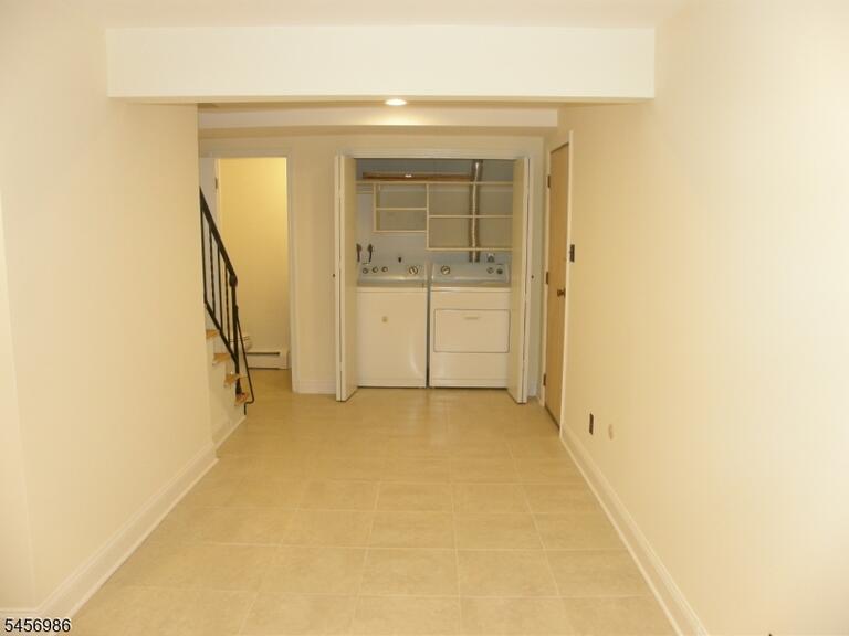 Property listing MLS 4049588 photo 10