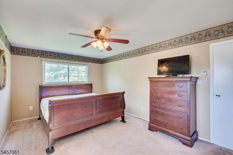 Property listing MLS 4049600 photo 12