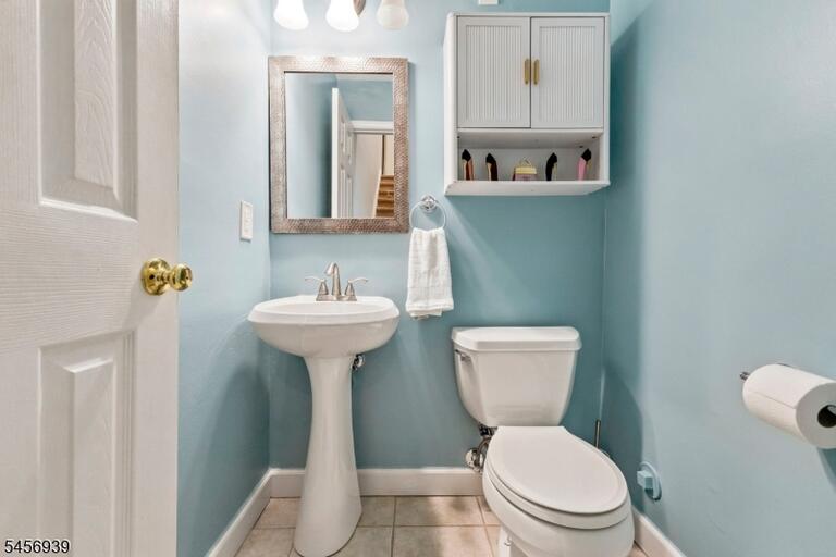 Property listing MLS 4049664 photo 12