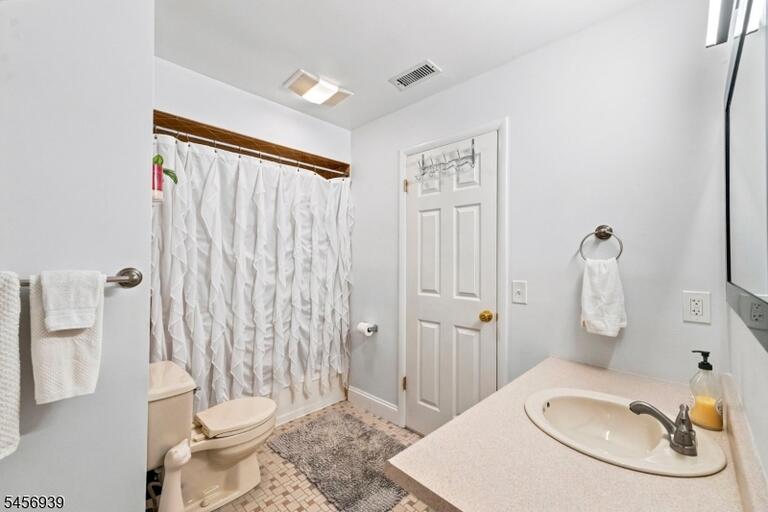 Property listing MLS 4049664 photo 21