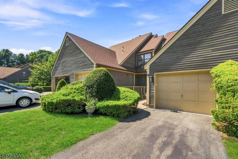 Property listing MLS 4049664 photo 32