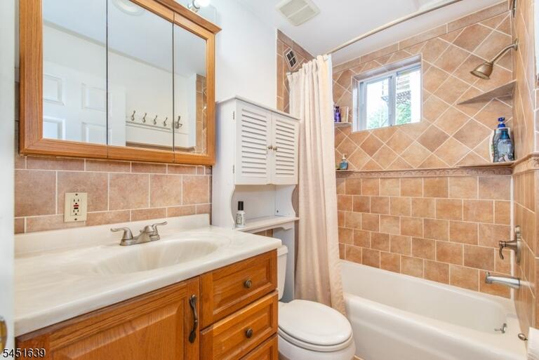 Property listing MLS 4049696 photo 13