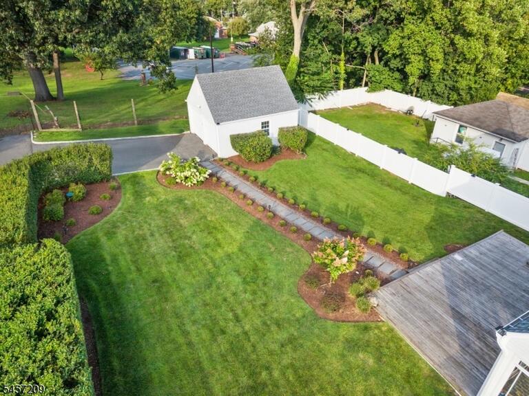 Property listing MLS 4049700 photo 16