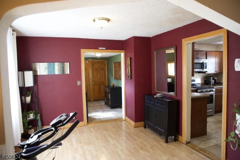 Property listing MLS 4049712 photo 6
