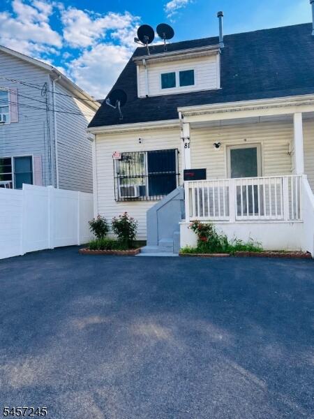 Property listing MLS 4049753 photo 1