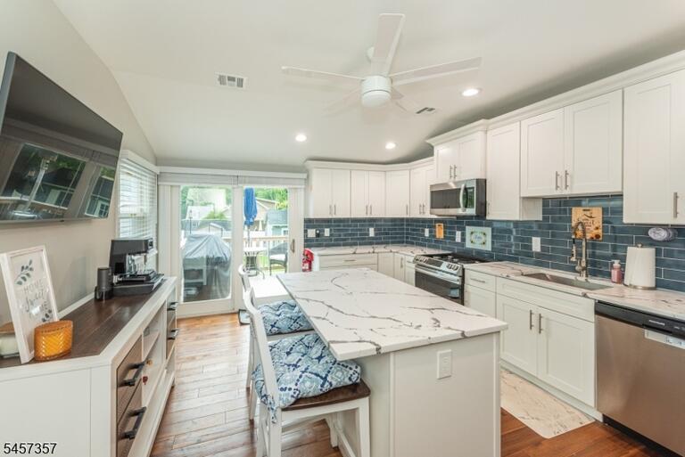Property listing MLS 4049798 photo 7