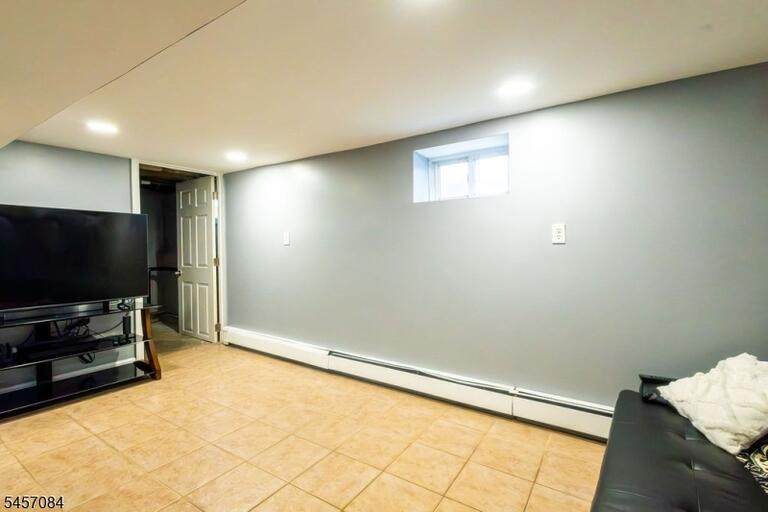 Property listing MLS 4049806 photo 22
