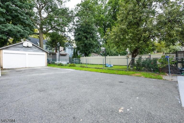 Property listing MLS 4049806 photo 26
