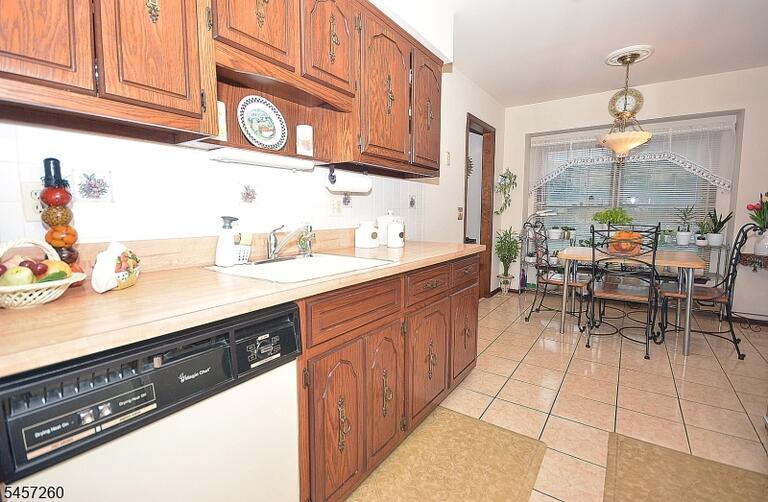 Property listing MLS 4049859 photo 12