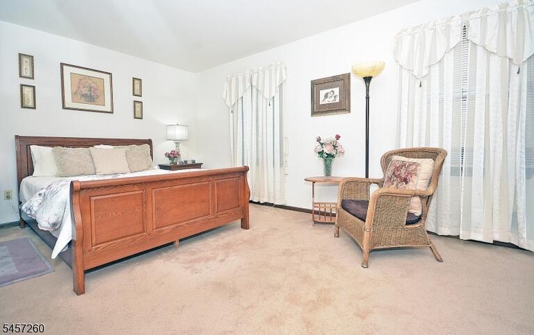 Property listing MLS 4049859 photo 17