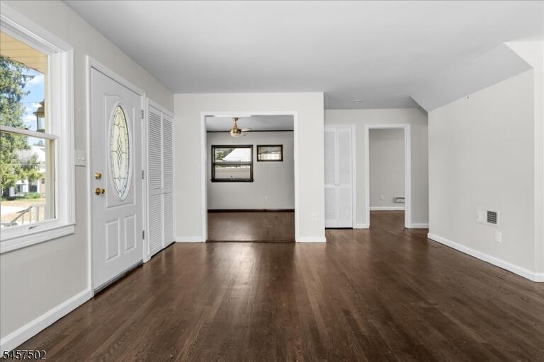 Property listing MLS 4049902 photo 4