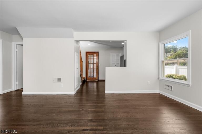 Property listing MLS 4049902 photo 6