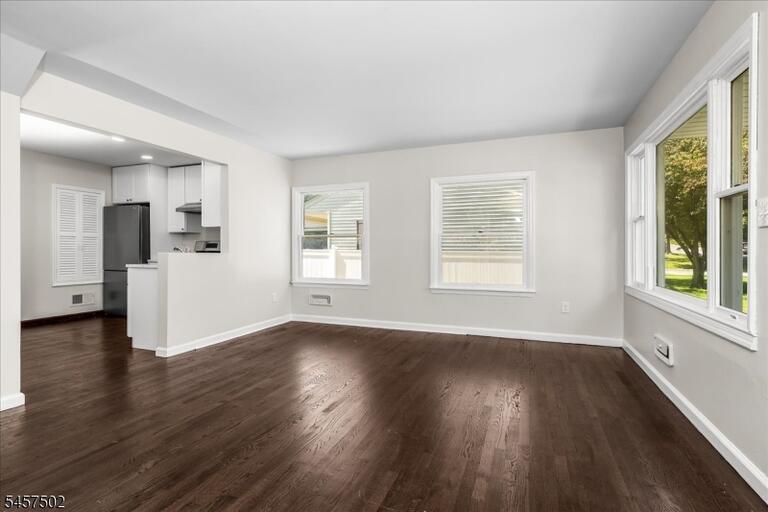 Property listing MLS 4049902 photo 8
