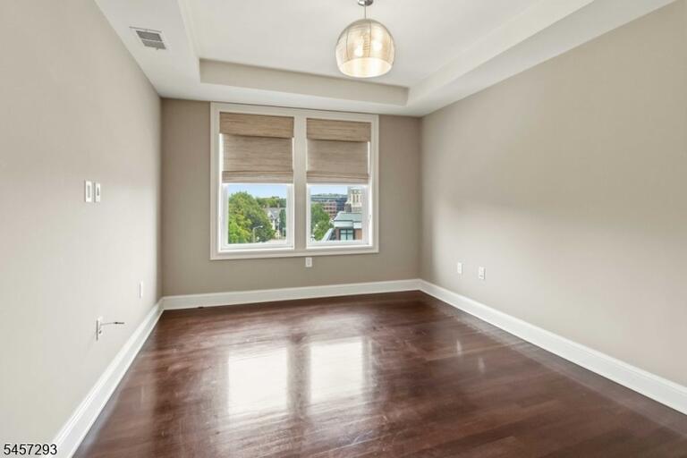 Property listing MLS 4049916 photo 17